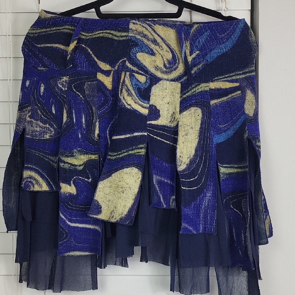 Y2K Giochi Diluce Abstract Blue and Cream Women's wool Skirt. Size 1 (US small)